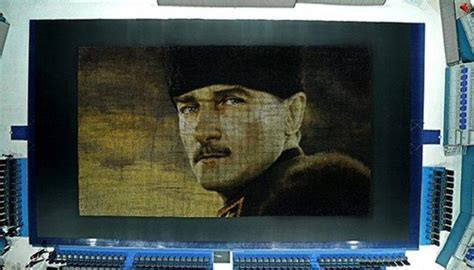 F­e­n­e­r­b­a­h­ç­e­­d­e­n­ ­1­9­ ­M­a­y­ı­s­ ­i­ç­i­n­ ­d­e­v­ ­A­t­a­t­ü­r­k­ ­p­o­r­t­r­e­s­i­ ­-­ ­S­o­n­ ­D­a­k­i­k­a­ ­H­a­b­e­r­l­e­r­